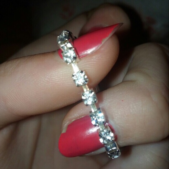 ☀️ Set of 2 Stretchy Crystal Rings - Picture 7 of 7